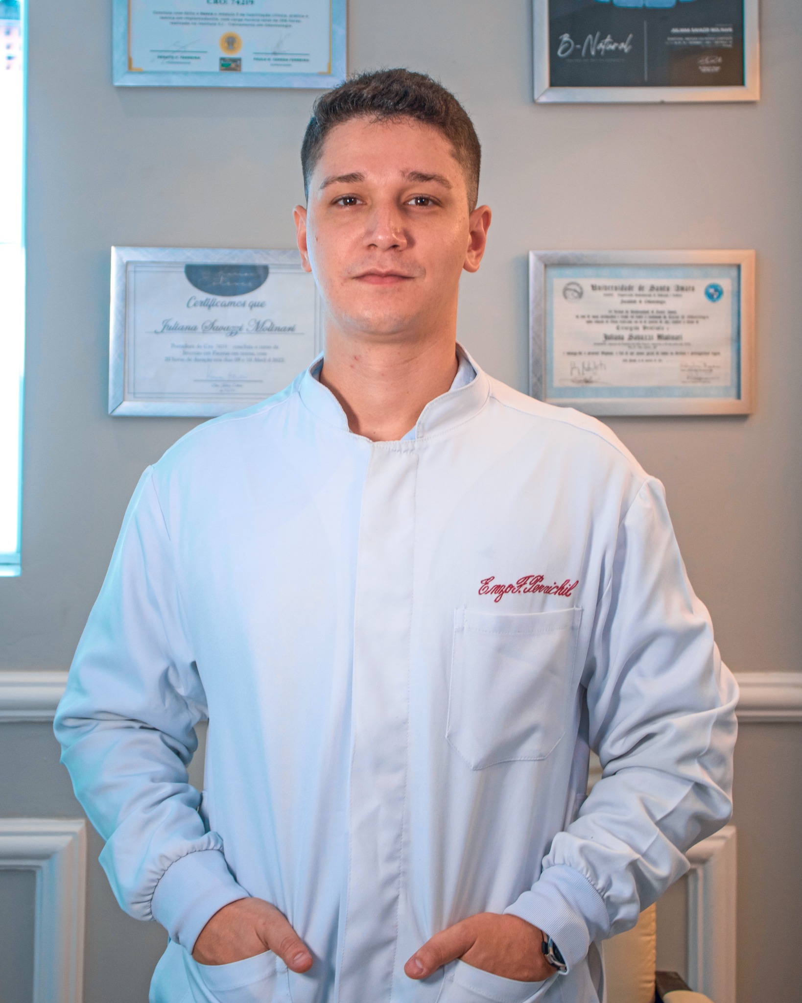 Dr. Enzo Perrichil, cirurgião-dentista da EME Odontologia